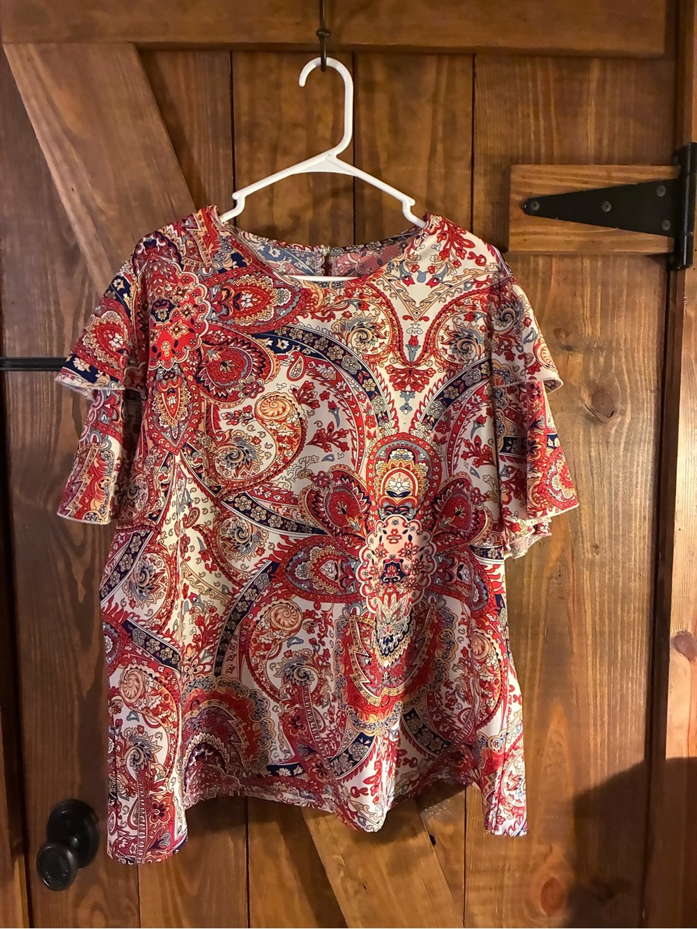 Paisley Flutter-Sleeve Women’s Top in Red and Navy